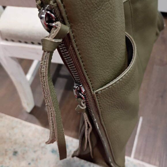 Vince Camuto olive green handbag - Picture 2 of 4